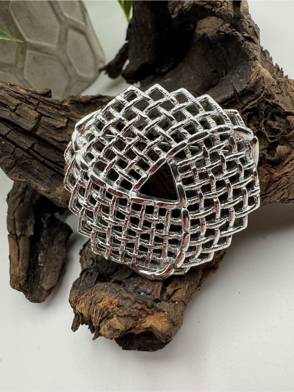 Sarah Coventry vintage “Trellis” woven silver-tone brooch, EUC. 1 3/4”.